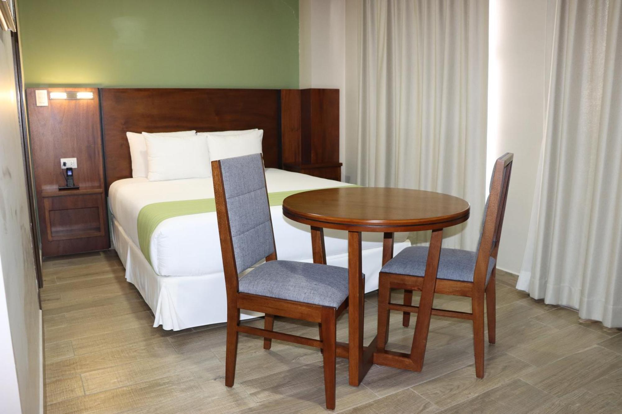 Hotel San Agustin Plaza Latacunga Εξωτερικό φωτογραφία