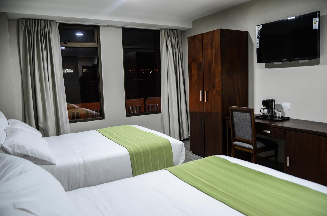 Hotel San Agustin Plaza Latacunga Εξωτερικό φωτογραφία